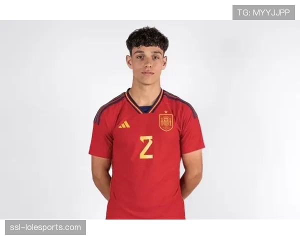 聚焦“新金童”:17岁的巴塞罗那边卫福特入选西班牙成年国家队 聚焦“新金童”:17岁的巴塞罗那边卫福特入选西班牙成年国家队